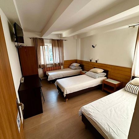 Hostel Tolek وارسو المظهر الخارجي الصورة