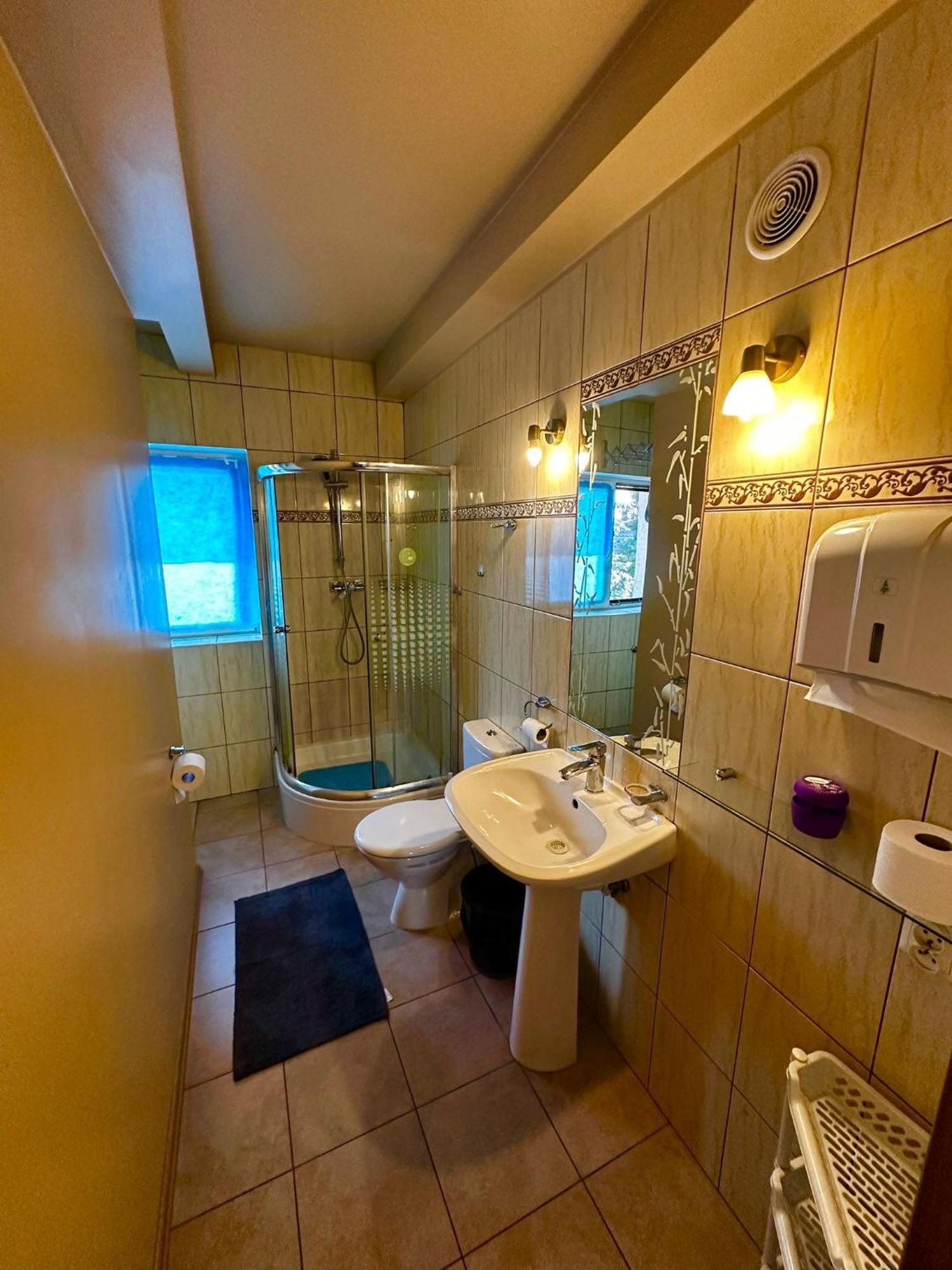 Hostel Tolek وارسو المظهر الخارجي الصورة